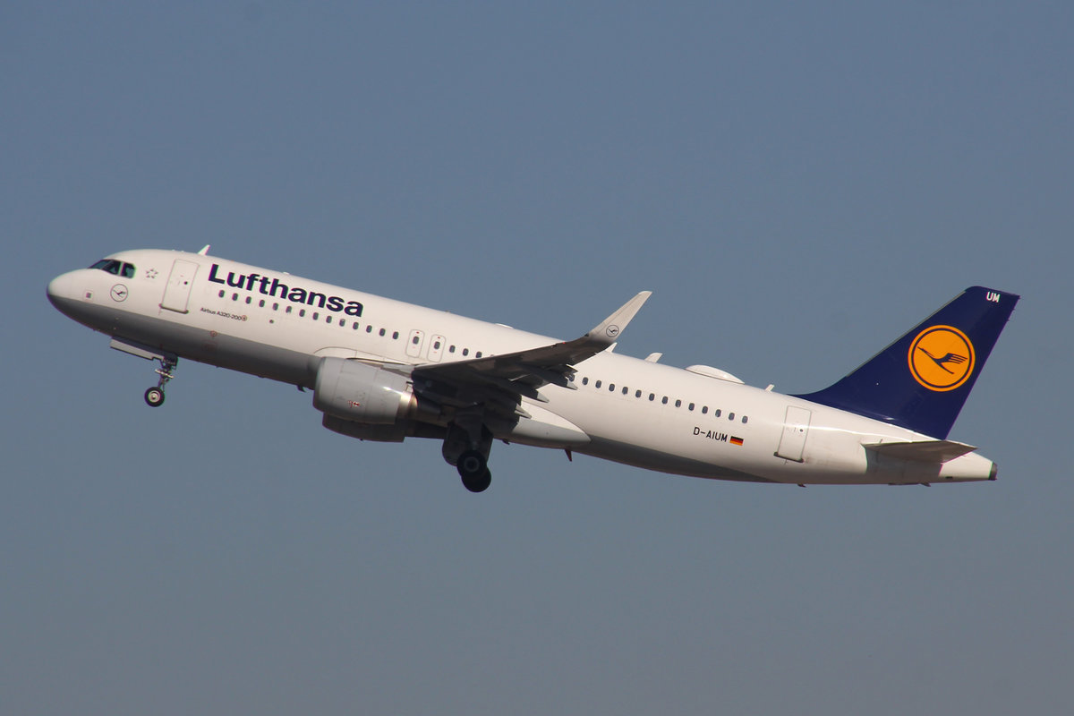 Lufthansa, D-AIUM, Airbus A320-214, msn: 6577, 27.Februar 2019, ZRH Zürich, Switzerland.