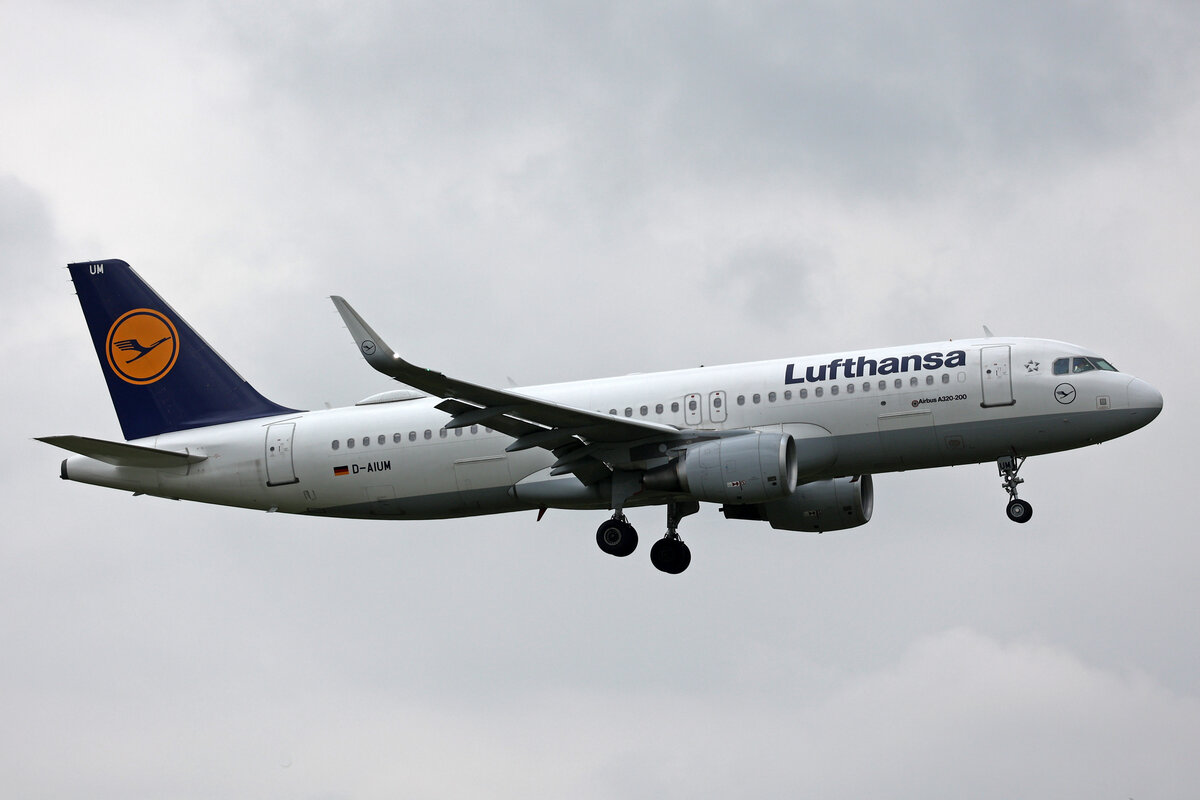 Lufthansa, D-AIUM, Airbus A320-214, msn: 6577, 19.April 2023, ZRH Zürich, Switzerland.