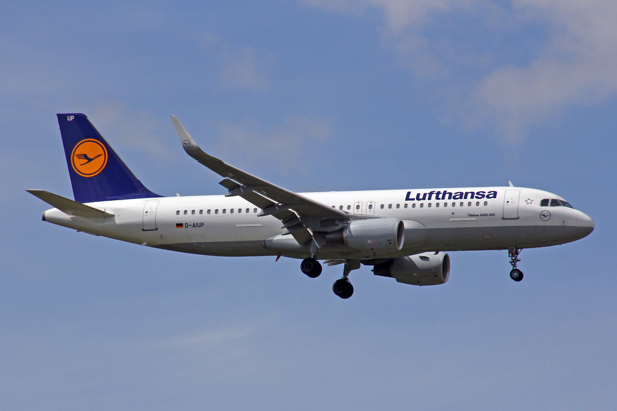 Lufthansa, D-AIUP, Airbus A320-214, 21.Mai 2017, FRA Frankfurt am Main, Germany.
