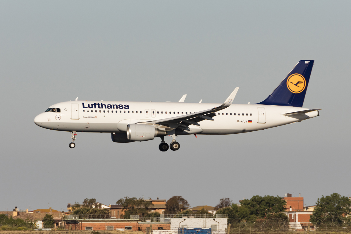 Lufthansa, D-AIUV, Airbus, A320-214, 30.04.2017, FCO, Roma, Italy

