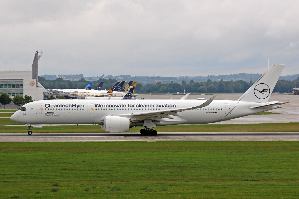 Lufthansa, D-AIVD, Airbus A350-941, msn: 280, CleanTechFlyer Livery, 11.September 2022, MUC München, Germany.