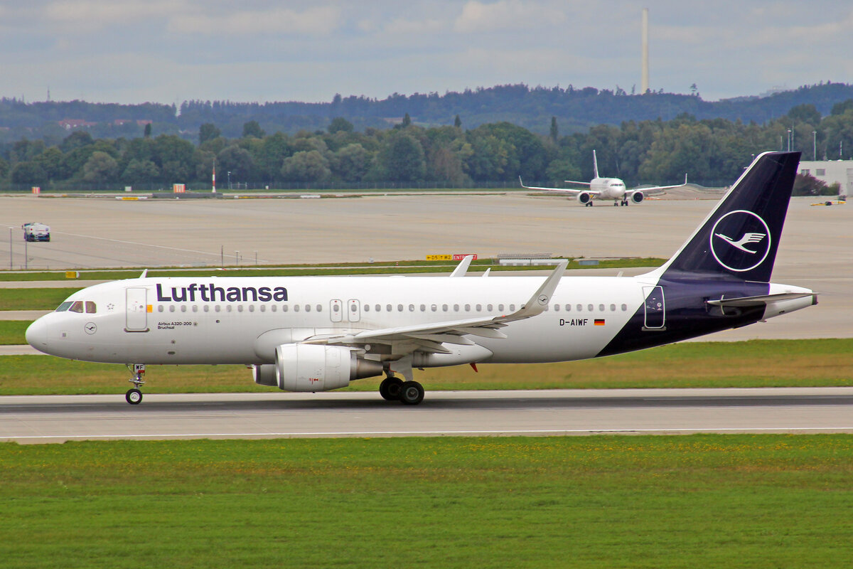 Lufthansa, D-AIWF, Airbus A320-214, msn: 8853,  Bruchsal , 11.September 2022, MUC München, Germany. 