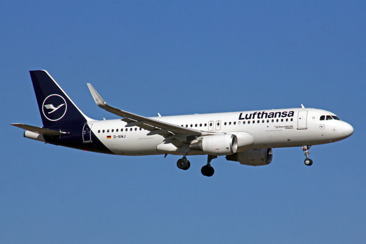Lufthansa, D-AIWJ, Airbus A320-214, msn: 9052,  Stralsund , 27.Februar 2022, ZRH Zürich, Switzerland.