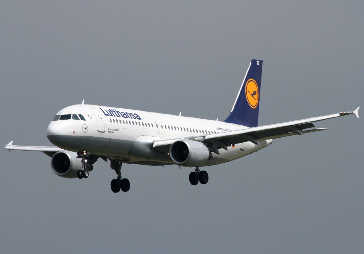 Lufthansa, D-AIZB  Norderstedt , Airbus, A 320-200, 01.07.2013, DUS-EDDL, Dsseldorf, Germany 