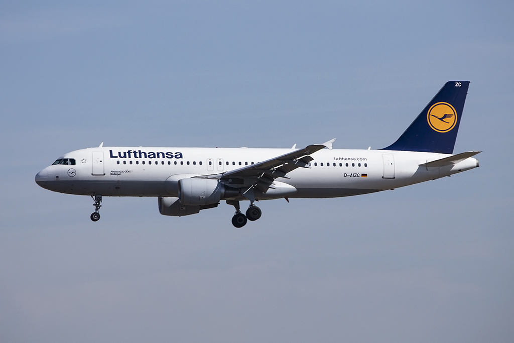 Lufthansa, D-AIZC, Airbus, A320-214, 06.08.2015, MUC, München, Germany



