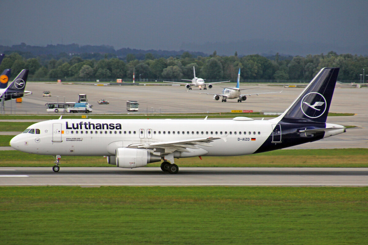 Lufthansa, D-AIZD, Airbus A320-214, msn: 4191,  Schwäbisch Gmünd , 10.September 2022, MUC München, Germany.