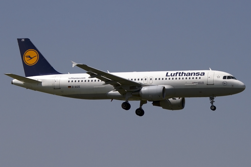 Lufthansa, D-AIZE, Airbus, A320-214, 05.07.2015, MUC, München, Germany 


