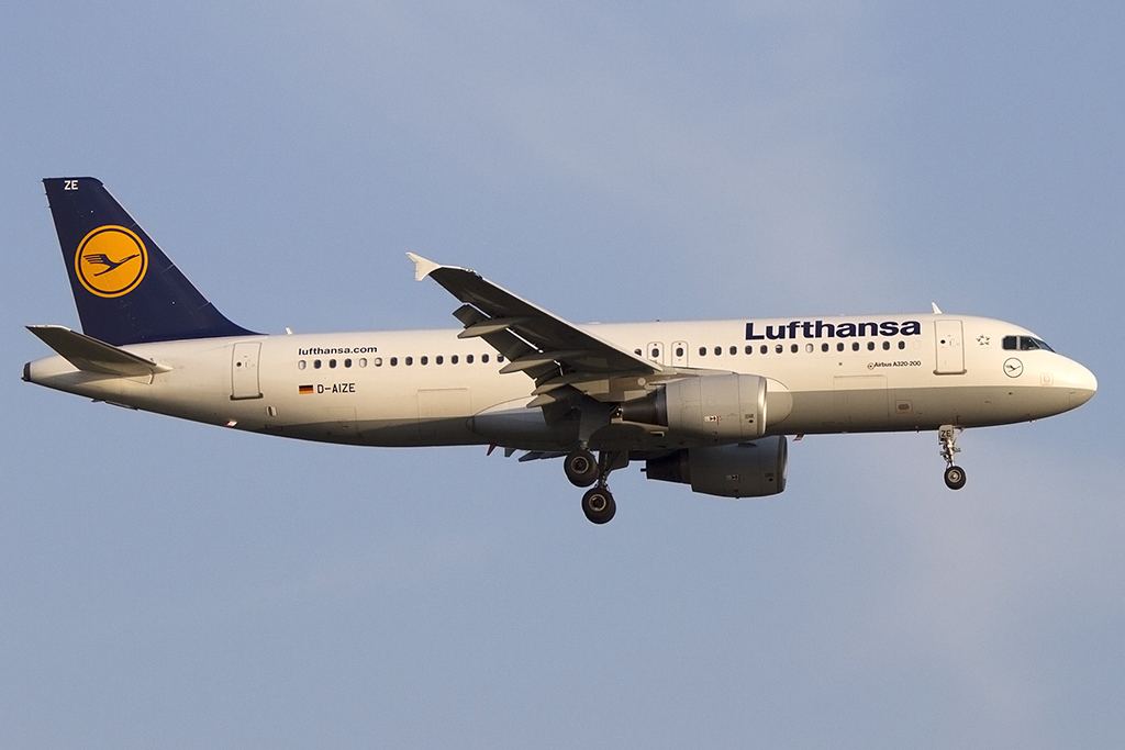Lufthansa, D-AIZE, Airbus, A320-214, 28.09.2013, FRA, Frankfurt, Germany 




