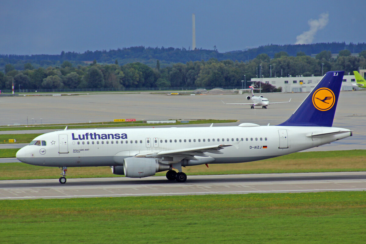 Lufthansa, D-AIZJ, Airbus A320-214, msn: 4449,  Herford , 10.September 2022, MUC München, Germany.