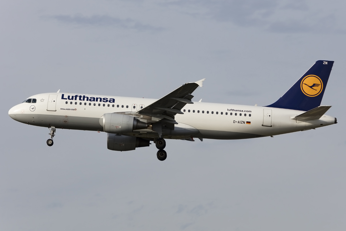 Lufthansa, D-AIZN, Airbus, A320-214, 08.11.2015, FRA, Frankfurt, Germany 



