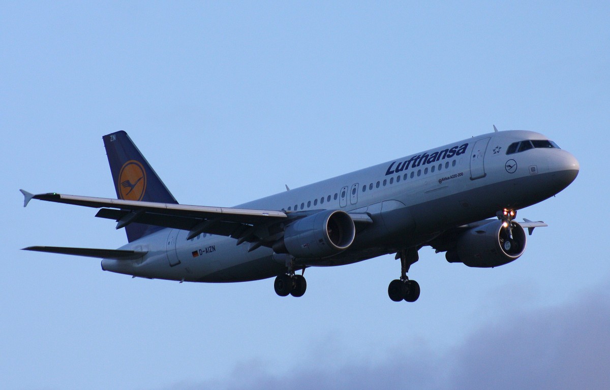 Lufthansa, D-AIZN,(c/n 5425),Airbus A 320-214, 13.12.2014, HAM-EDDH, Hamburg, Germany 