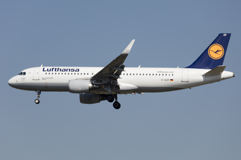 Lufthansa, D-AIZP, Airbus, A320-214, 30.08.2015, FRA, Frankfurt, Germany 

