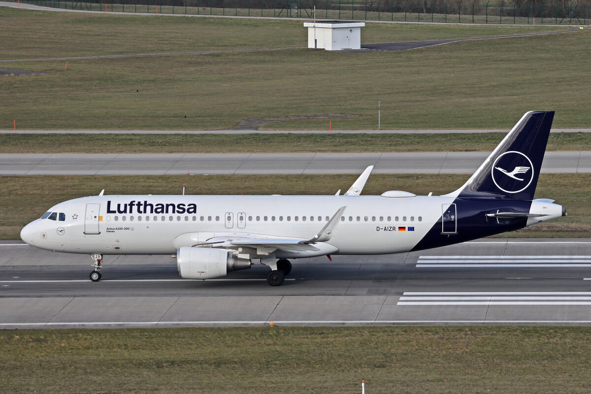 Lufthansa, D-AIZR, Airbus A320-214, msn: 5525,  Hanau , 24.Januar 2025, ZRH Zürich, Switzerland.
