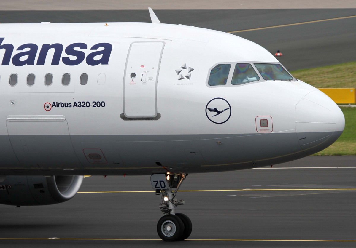 Lufthansa, D-AZID  ohne Namen , Airbus, A 320-200 (Bug/Nose), 01.07.2013, DUS-EDDL, Dsseldorf, Germany 