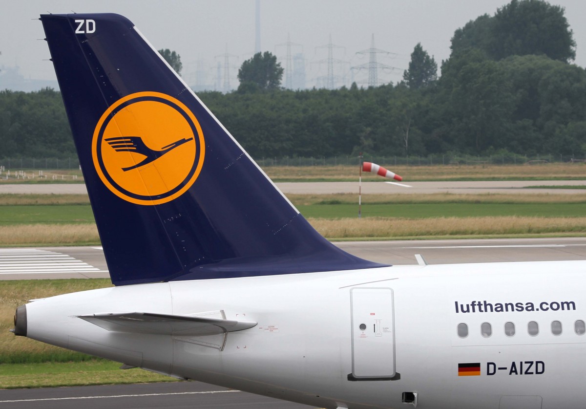 Lufthansa, D-AZID  ohne Namen , Airbus, A 320-200 (Seitenleitwerk/Tail), 01.07.2013, DUS-EDDL, Dsseldorf, Germany 