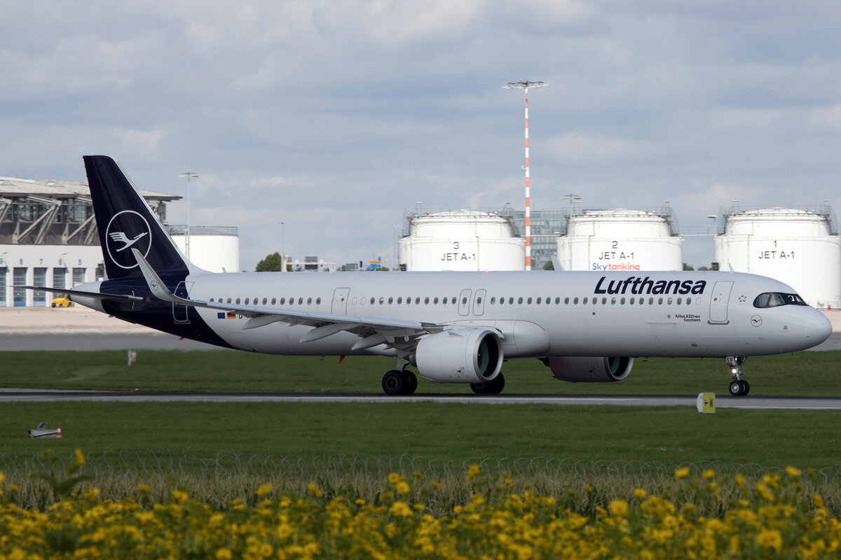 Lufthansa (LH-DLH), D-AIEF  Forchheim , Airbus, A 321-271NX / neue LH-Lkrg., 05.08.2021, EDDS-STR, Stuttgart, Germany