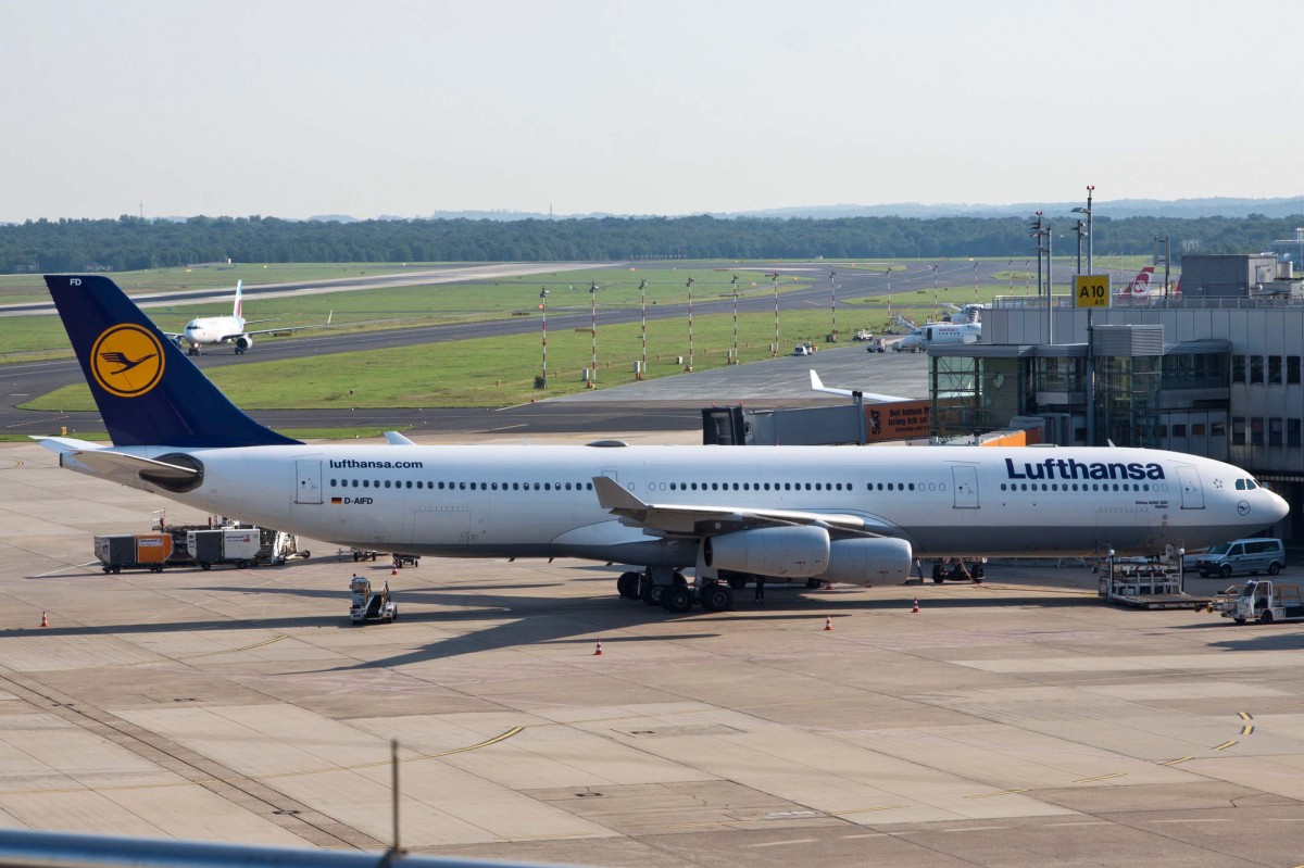 Lufthansa (LH-DLH), D-AIFD  Gießen , Airbus, A 340-313 X, 22.08.2015, DUS-EDDL, Düsseldorf, Germany