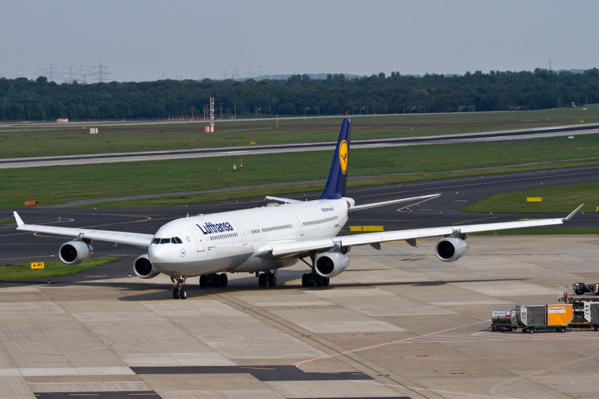 Lufthansa (LH-DLH), D-AIFD  Gießen , Airbus, A 340-313 X, 22.08.2015, DUS-EDDL, Düsseldorf, Germany