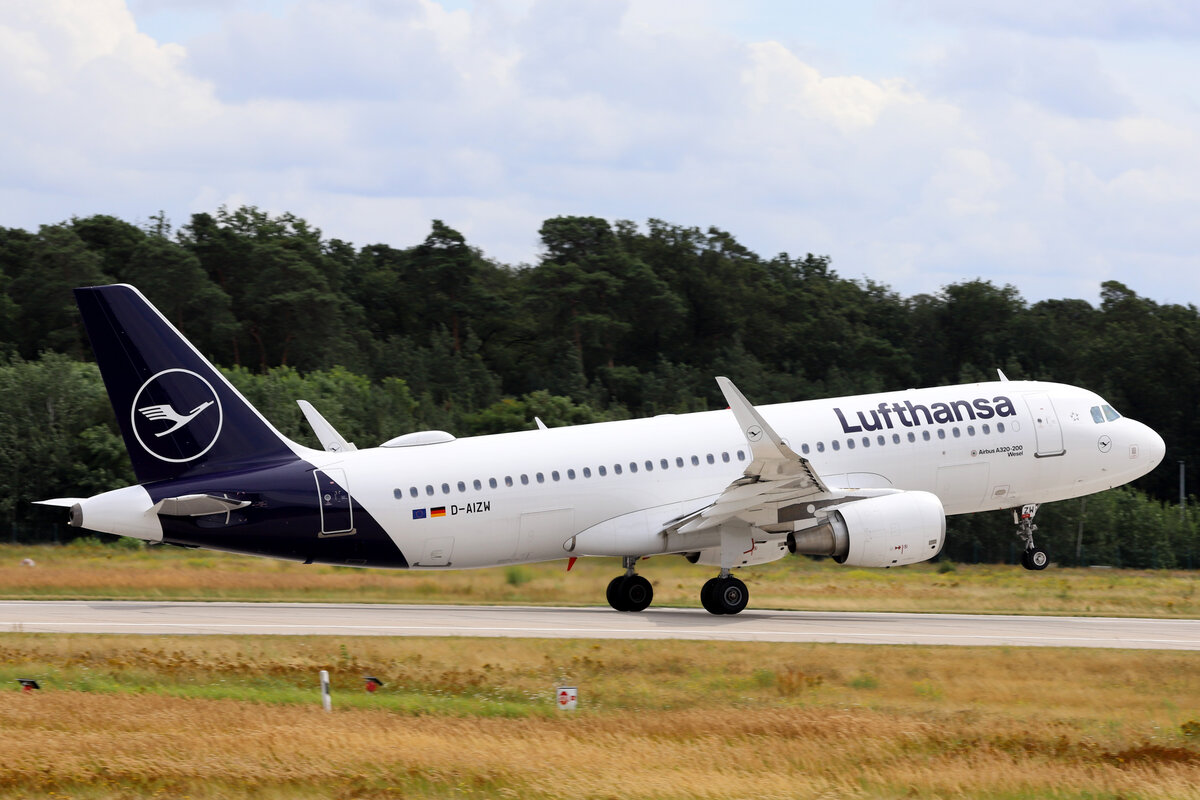 Lufthansa (LH-DLH), D-AIZW  Wesel , Airbus, A 320-214 sl / neue LH-Lkrg., 08.08.2021, EDDF-FRA, Frankfurt, Germany