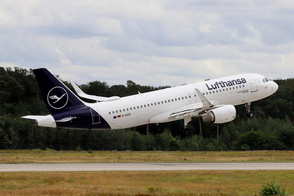 Lufthansa (LH-DLH), D-AIZX  Buxtehude , Airbus, A 320-214 sl / neue LH-Lkrg., 08.08.2021, EDDF-FRA, Frankfurt, Germany