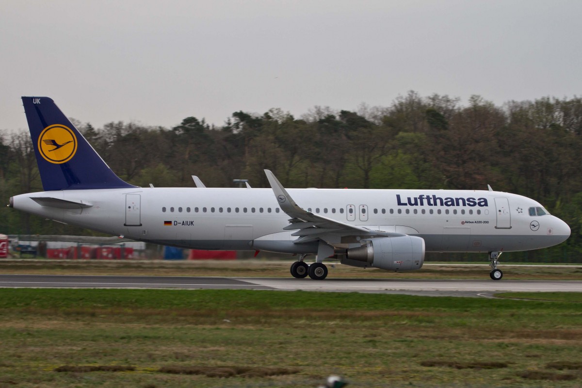 Lufthansa (LH/DLH), D-AIUK  ohne , Airbus, A 320-214 sl, 17.04.2015, FRA-EDDF, Frankfurt, Germany