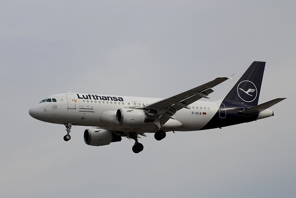 Lufthansa Regional-CityLine, Airbus A 319-114, D-AILB  Lutherstadt-Wittenberg  TXL, 29.08.2020