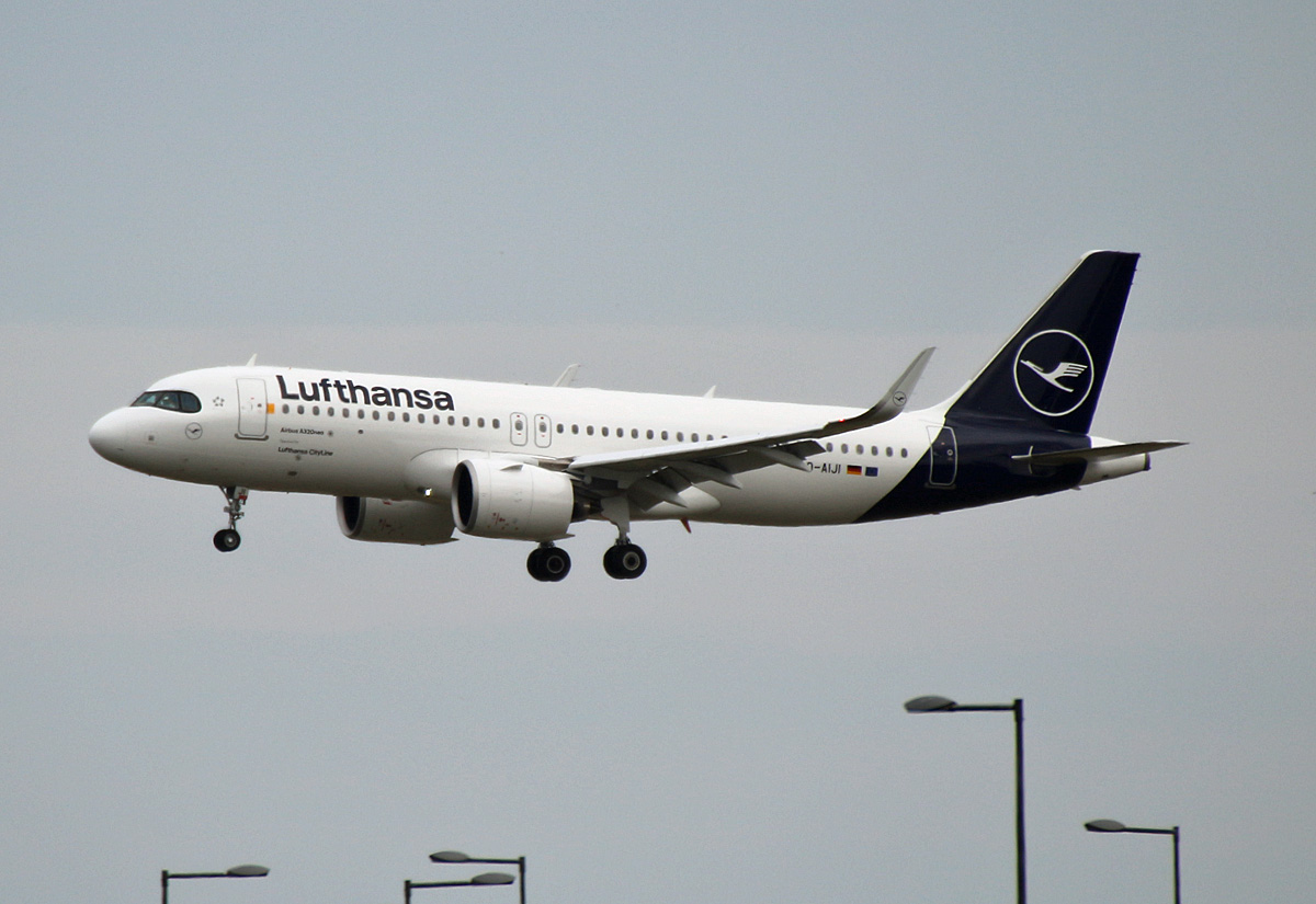 Lufthansa Regional-CityLine, Airbus A 320-271N, D-AIJI, BER, 23.07.2023
