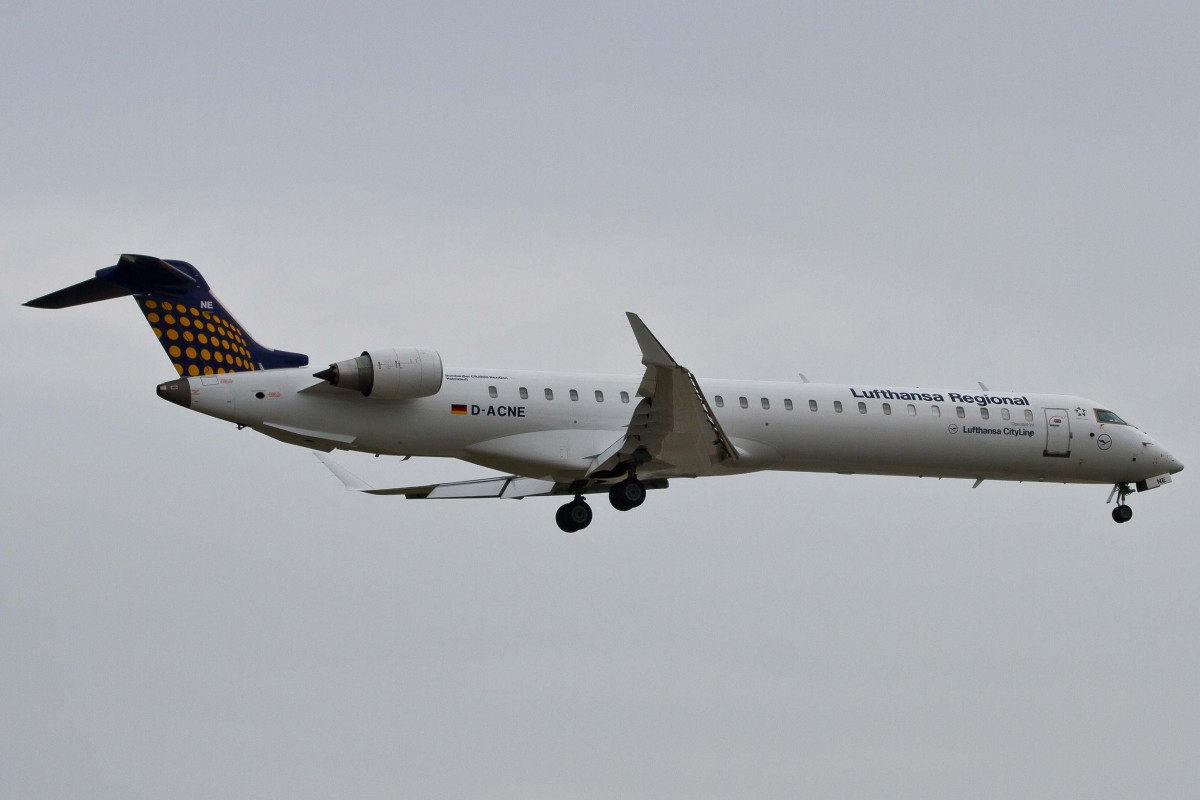 Lufthansa Regional (CityLine) (CL-DLH), D-ACNE  Helmstade , Bombardier, CRJ-900 LR (CL-600-2D24), 17.04.2015, FRA-EDDL, Frankfurt, Germany