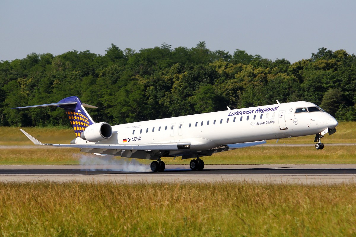 Lufthansa Regional, D-ACNC, Bombardier CRJ-900LR,  Weil am Rhein ,  4.Juni 2015, BSL  Basel, Switzerland.