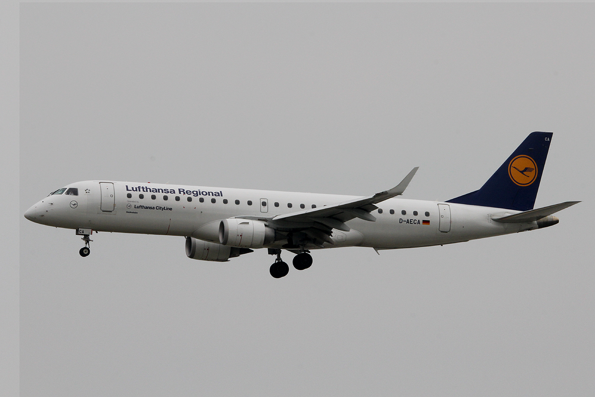 Lufthansa Regional(CityLine) ERJ-190-100LR D-AECA bei der Landung in Frankfurt am 11.06.2013