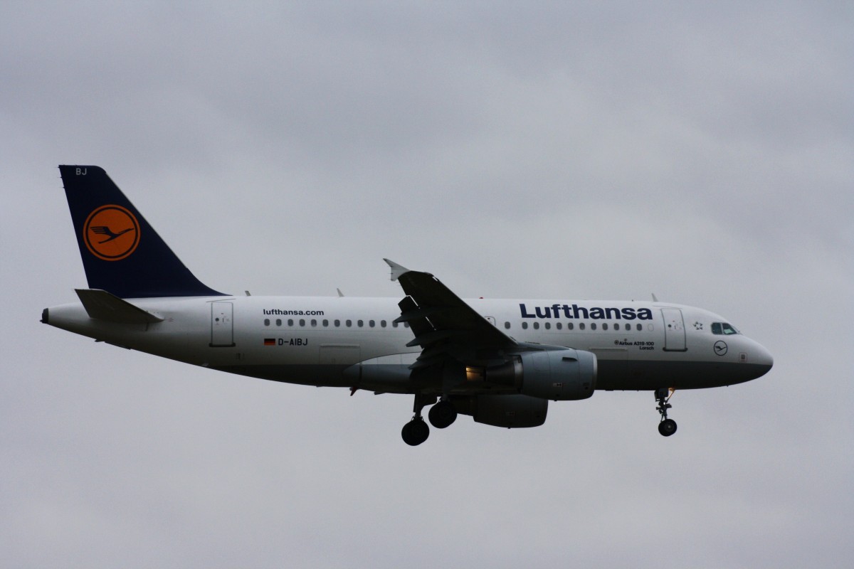 Lufthansa,D-AIBJ,(c/n5293),Airbus A319-112,16.12.2013,HAM-EDDH,Hamburg,Germany
