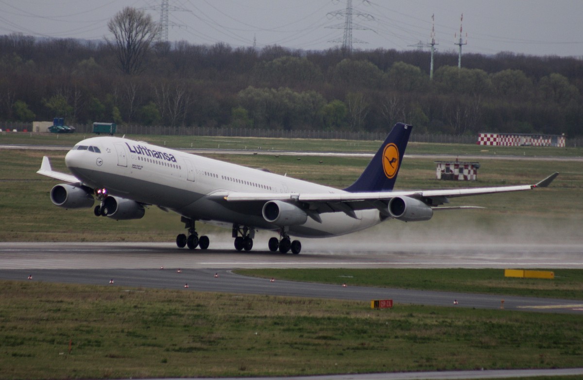 Lufthansa,D-AIGU,(c/n 321),Airbus A340-313,11.04.2015,DUS-EDDL,Düsseldorf,Germany(Taufname:Castrop-Rauxel)