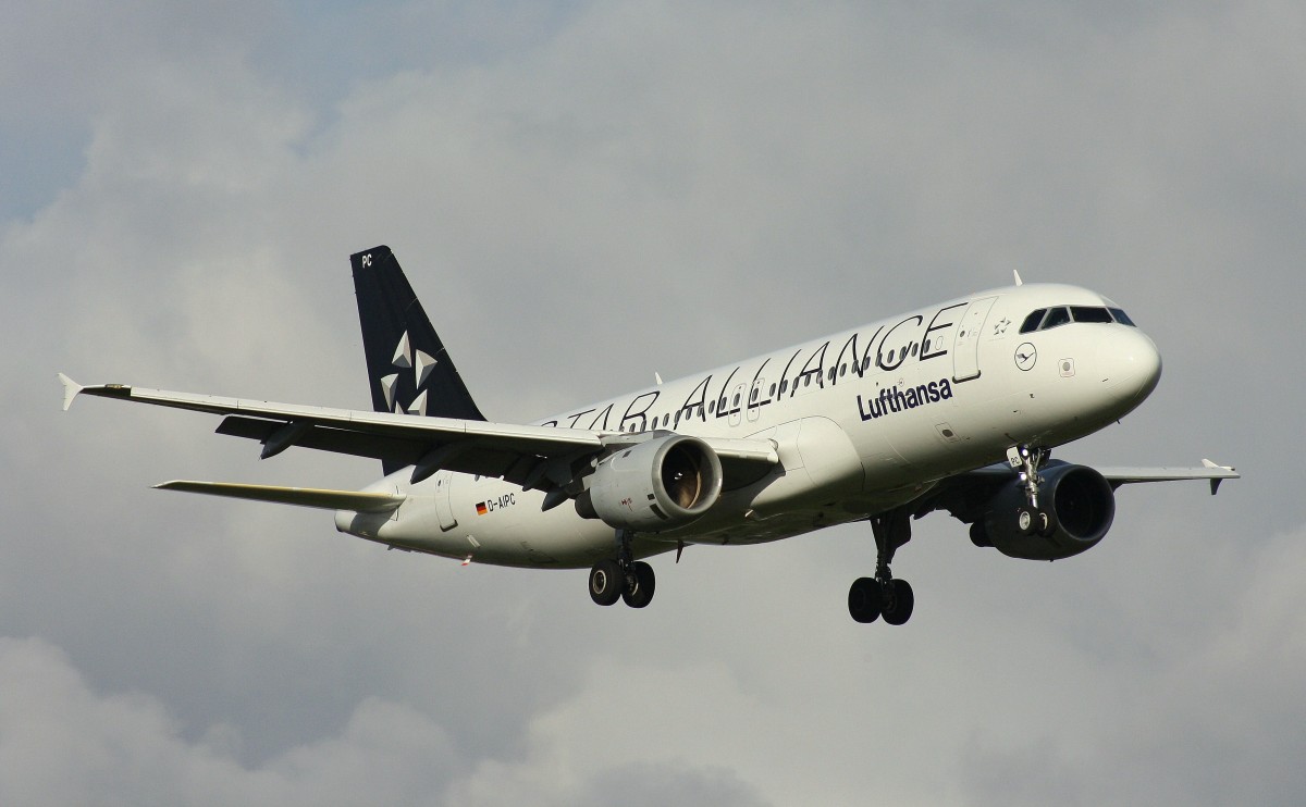 Lufthansa,D-AIPC,(c/n 071),Airbus A319-211,23.06.2015,HAM-EDDH,Hamburg,Germany(STAR ALLIANCE cs.)