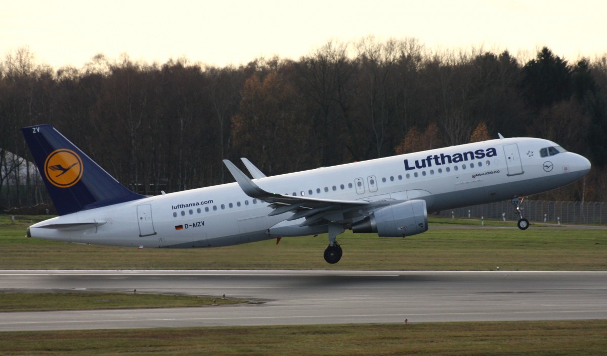 Lufthansa,D-AIZV,(c/n5658),Airbus A320-214(SL),30.11.2013,HAM-EDDH,Hamburg,Germany