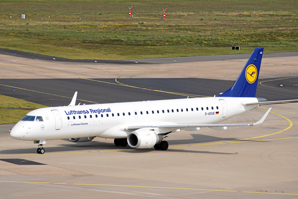 Lufthansy Regional Cityline Airbus A319-132 D-AEME auf dem Rollfeld EDDK–CGN, 24.05.2015