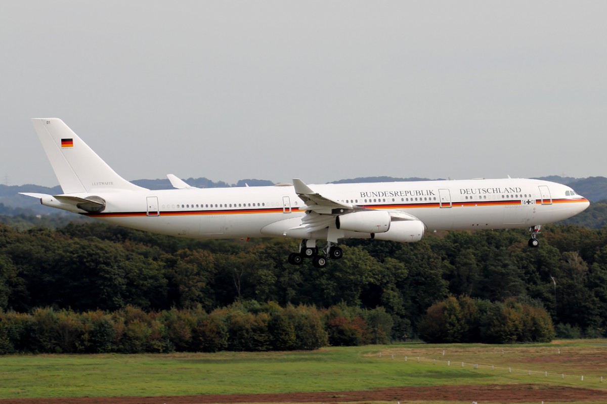 Luftwaffe 16+01 bei der Landung in Köln/Bonn 28.9.2014