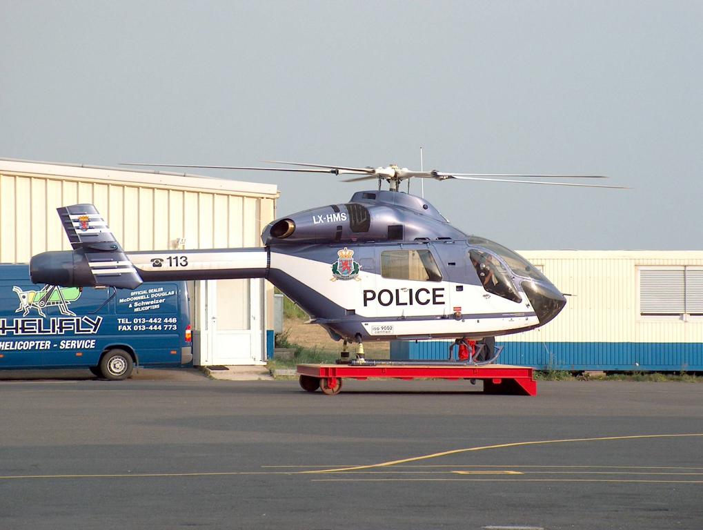 LX-HMS, MD Helicopters MD900 Explorer der Police Grand Ducale am 09.08.2003 in Luxembourg