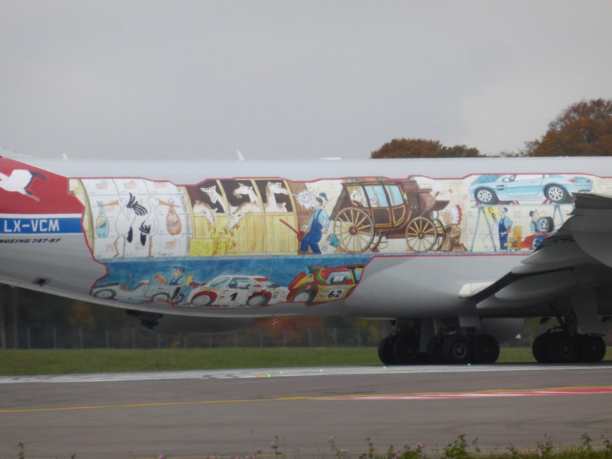 LX-VCM, Boeing 747-8F  City of Redange-sur-Attert  von Cargolux am 25.10.2015 in Luxembourg