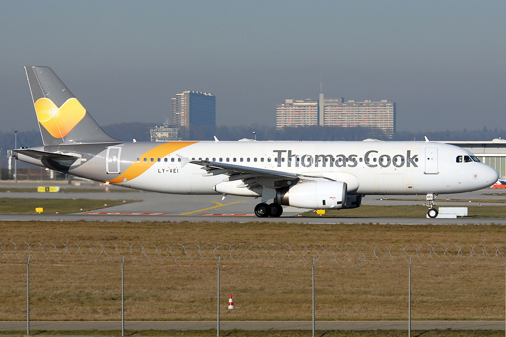 LY-VEI Thomas Cook Airlines (Avion Express)  Airbus A320-233 28.12.2018