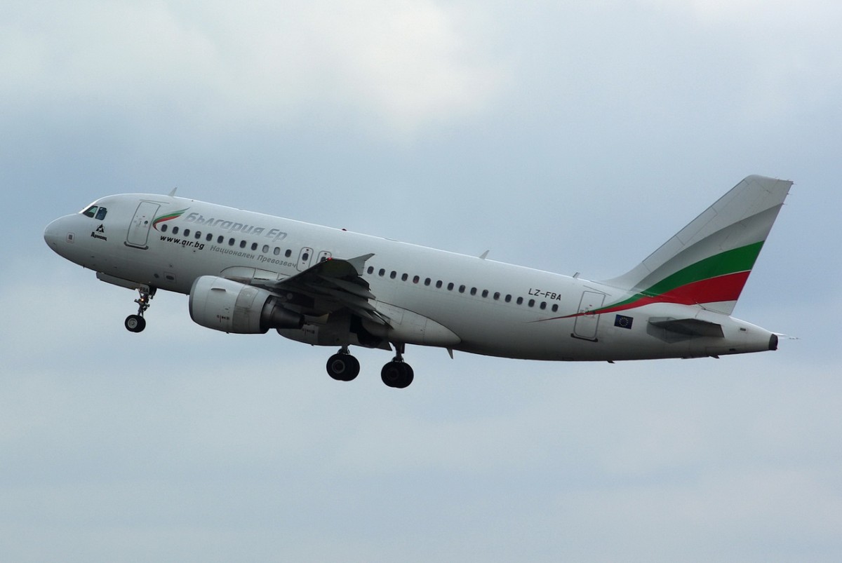 LZ-FBA Bulgaria Air Airbus A319-112   in Tegel am 08.07.2015 gestartet
