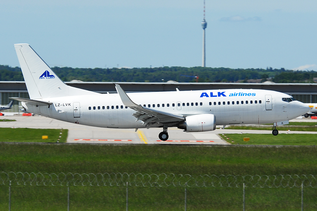 LZ-LVK Boeing 737-3H4 01.06.2019