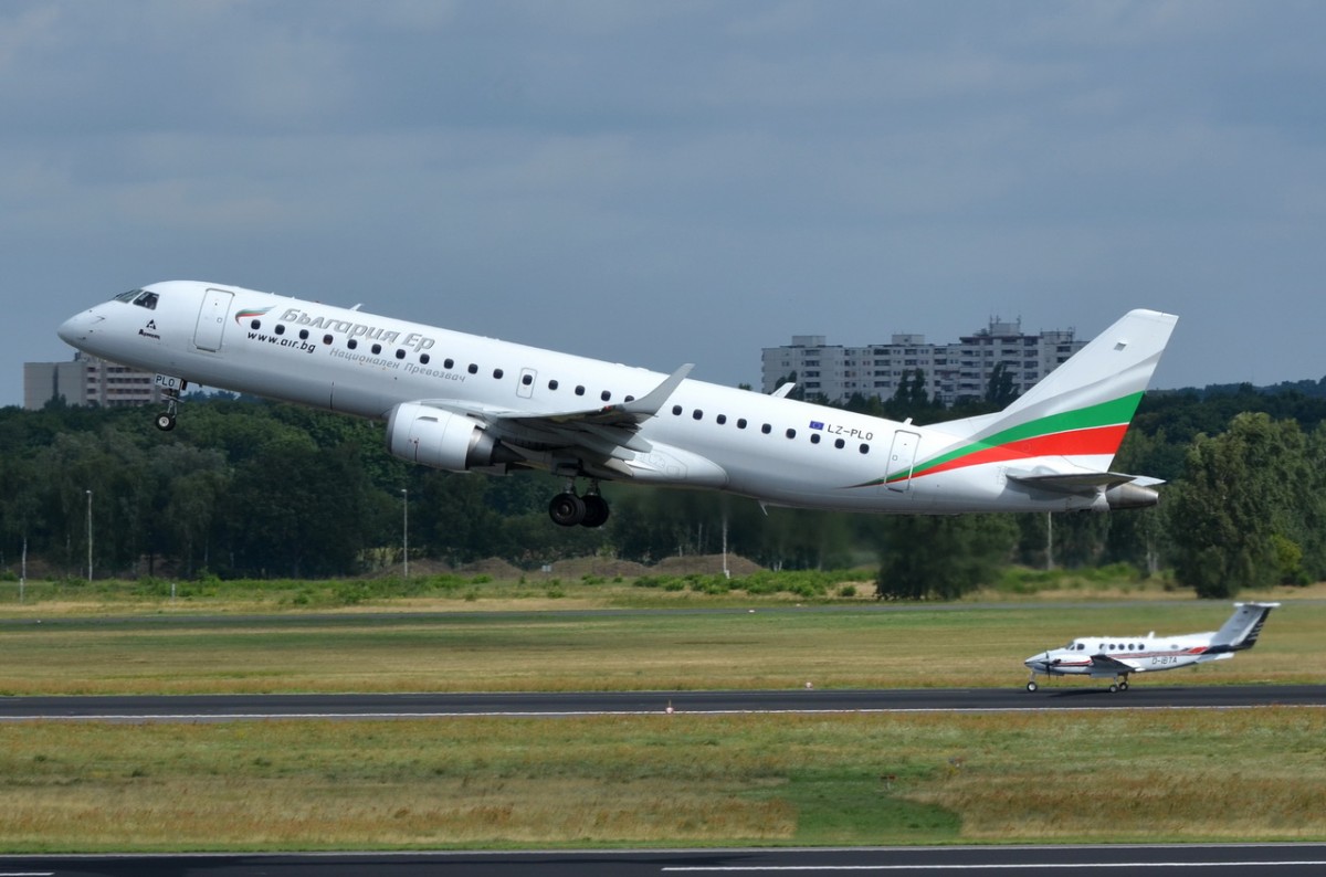 LZ-PLO Bulgaria Air Embraer ERJ-190STD (ERJ-190-100)   gestartet am 28.07.2015 in Tegel