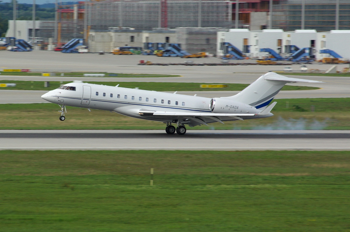M-DADA  STC Aviation Services  Bombardier Global 6000     15.09.2013

Flughafen Mnchen