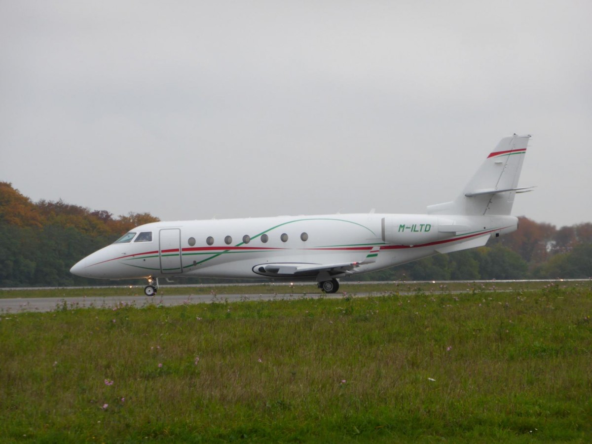M-ILTD, private Gulfstream G200 Galaxy am 25.10.2015 in Luxembourg