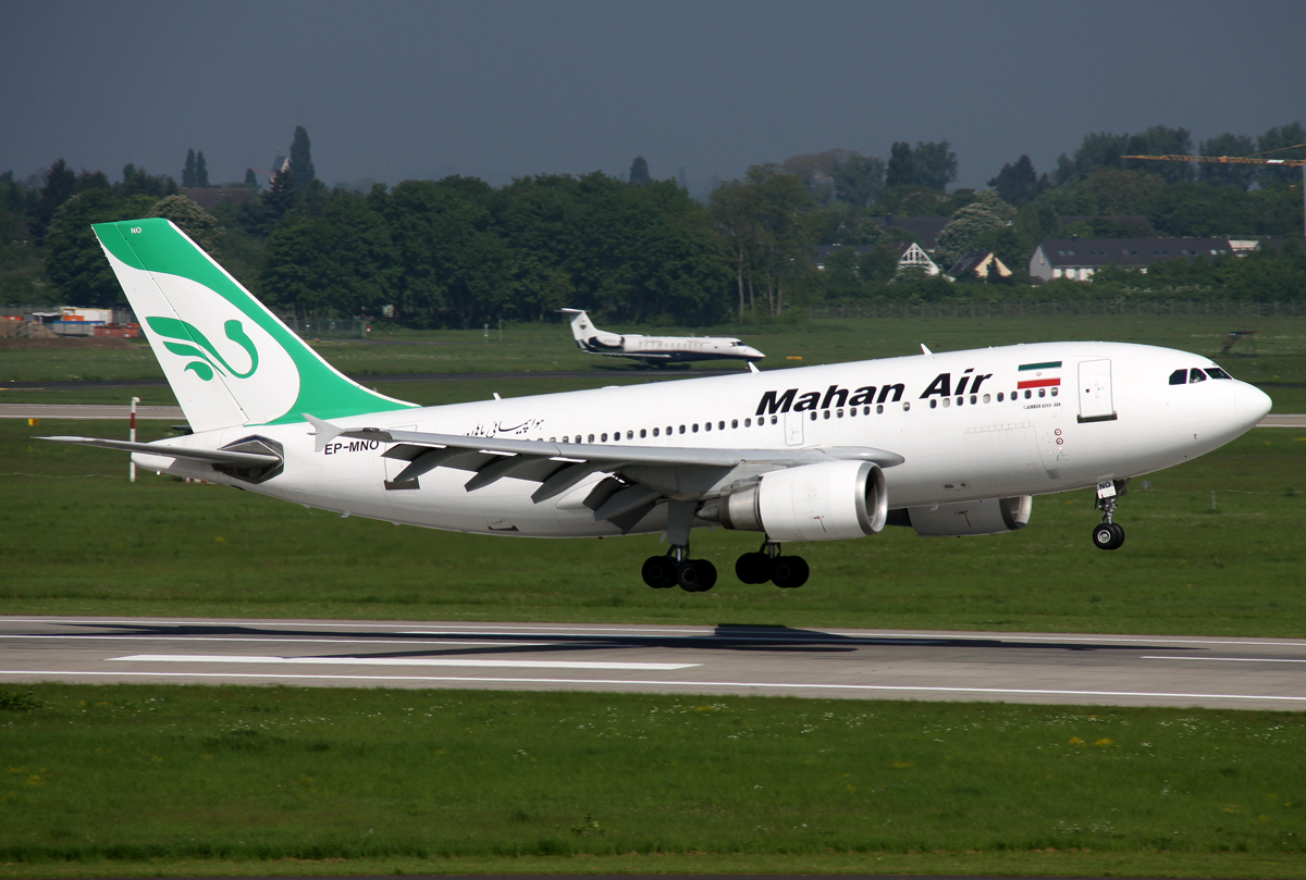 Mahan A-310 EP-MNO bei der Landung auf 05R in DUS / EDDL / Düsseldorf am 19.05.2013
