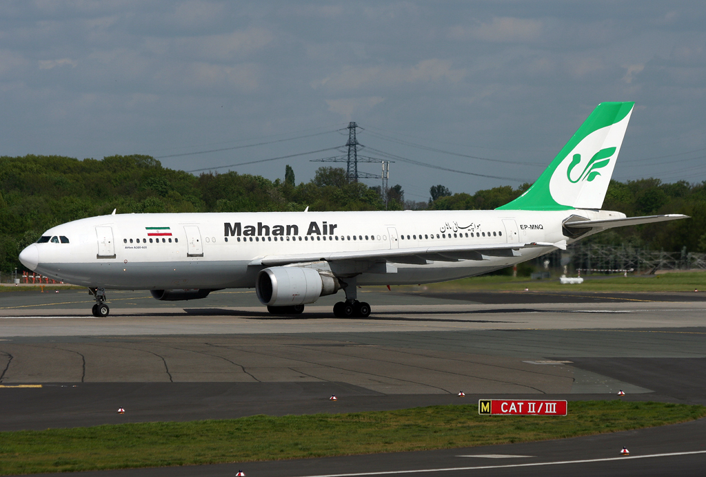 Mahan A300 B4-600 EP-MNQ nach dem Line Up auf 23l in DUS / EDDL / Düsseldorf am 02.05.2010