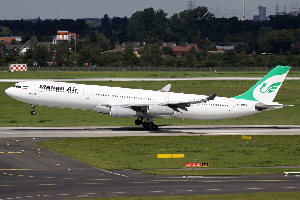 Mahan A340-300 EP-MMB beim Takeoff auf 23L in DUS / EDDL / Düsseldorf am 20.08.2014