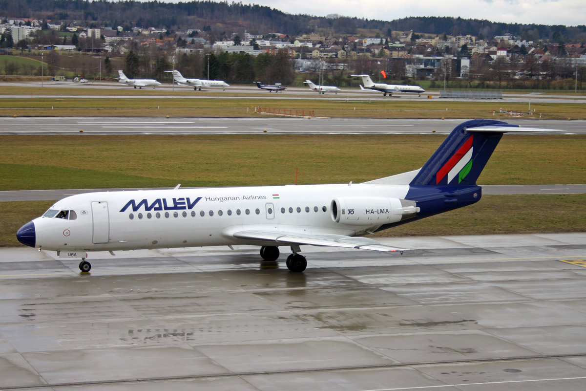 Malev, HA-LMA, Fokker 70, msn: 11564, 25.März 2006, ZRH Zürich, Switzerland.