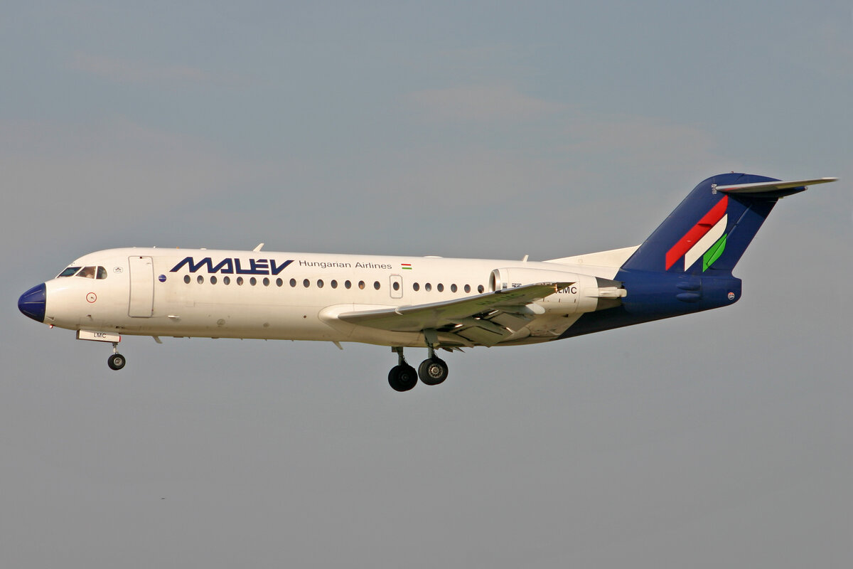 Malev, HA-LMC, Fokker 70, msn: 11569, 09.Juni 2008, ZRH Zürich, Switzerland.