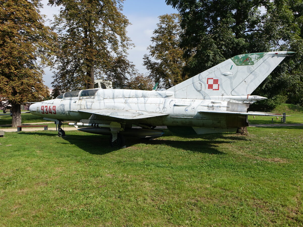 Mig 21 UM, R13-300 Triebwerk, Kennung 9439, Luftfahrtmuseum Krakau (14.09.2021)